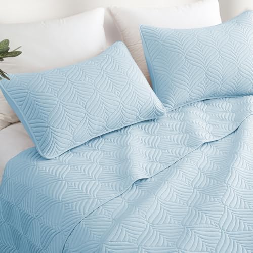 Whale Flotilla Extra Soft King Quilt Bedding Set, Lightweight Bedspreads - Image 6