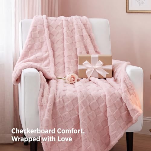 Bedsure Checkered Fleece Throw Blankets for Bed/Couch, Baby Pink,50"×70" - Image 5