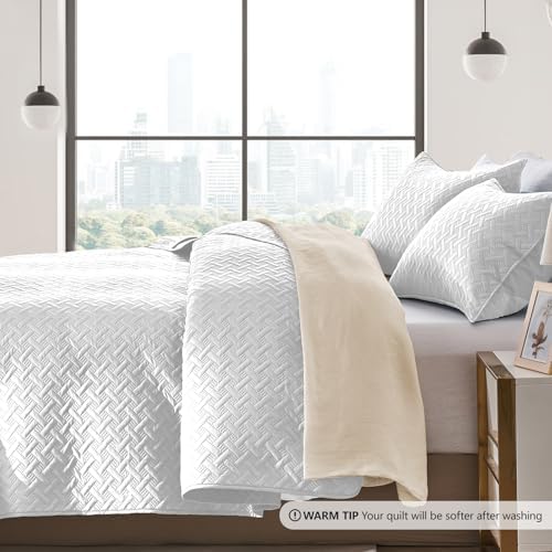 FLYMME Queen Quilt Bedding Set White Lightweight Bedspreads Full Size,Modern Style Geometric Weave Stripe Pattern,Soft Microfiber Bed Coverlet for All Season (1 Quilt, 2 Shams) - Image 4