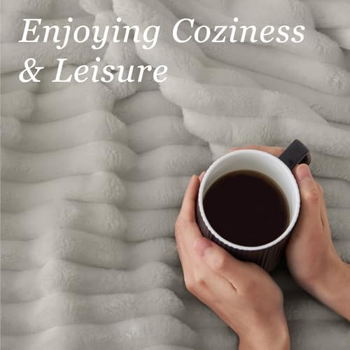 BEDELITE Ribbed Fleece Throw Blanket for Couch, Light Grey, 50"x70" - Image 4