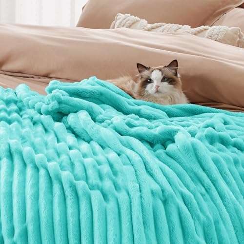 Bedsure Soft King Size Blankets for Bed Blue Fog 108"x90" - Image 4