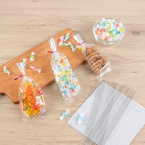 Restaurantware Clear Plastic Gusset Bag, 2.5 x 2 x 9.8 In, 100 Pack - Image 4