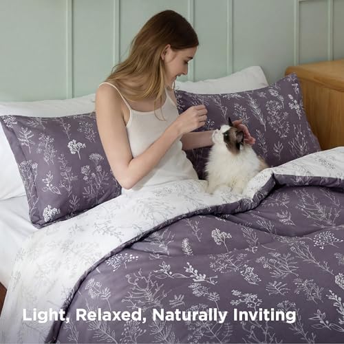Bedsure Floral Comforter Set Cute Bedding King Reversible Grayish Purple - Image 3