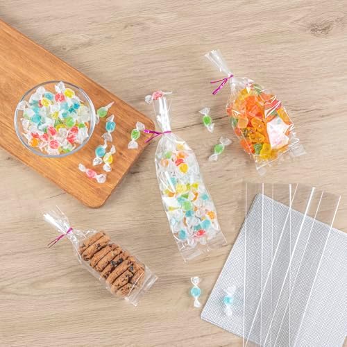 Restaurantware Clear Plastic Gusset Bag, 2.5 x 2 x 9.8 In, 100 Pack - Image 6