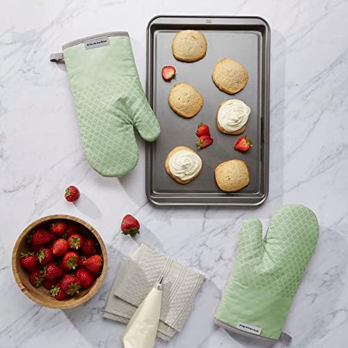KitchenAid Asteroid Oven Mitt Set, 7"x12.5", Pistachio Green, 2 Piece - Image 2