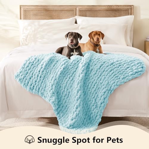 L'AGRATY Chunky Knit Throw Blanket for Couch, 30 x 40 Inches, Light Blue - Image 3