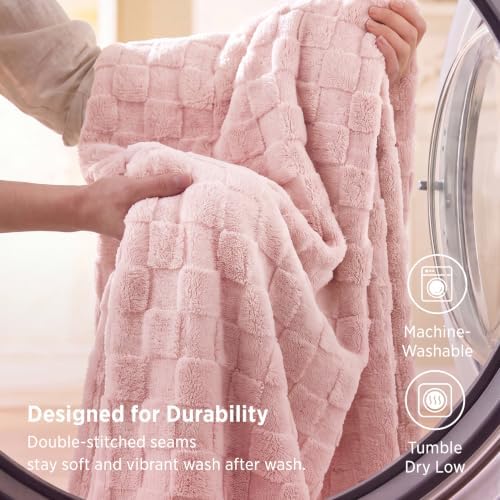 Bedsure Checkered Fleece Throw Blankets for Bed/Couch, Baby Pink,50"×70" - Image 6