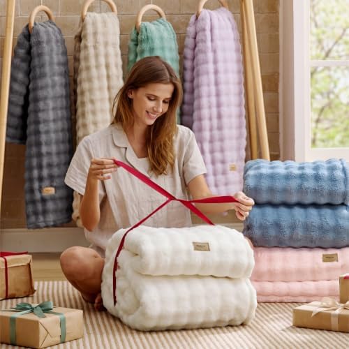 Bedsure Cloud Bubble Fleece Queen Blanket for Bed, Beige, 90"×90" - Image 6