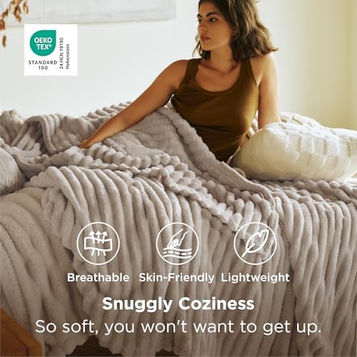 Bedsure Soft Full Size Fleece Blankets for Bed Beige 84"x90" - Image 3