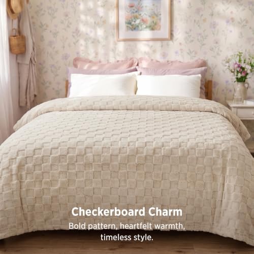 Bedsure Checkered Soft Cozy King Size Blankets for Bed, Beige, 108"×90" - Image 3