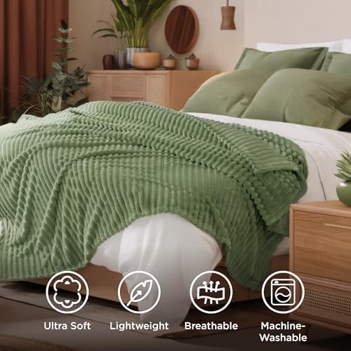 Bedsure Soft King Size Blankets for Bed Reseda Green 108"x90" - Image 5