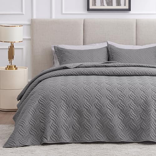 Love's cabin California King Size Quilt Bedding Set Grey Bedspread - Cal King Summer Lightweight Bedspread Comforter - Wave Pattern Coverlet for All Season - 3 Pieces (1 Quilt, 2 Pillow Shams) by Lovescabin